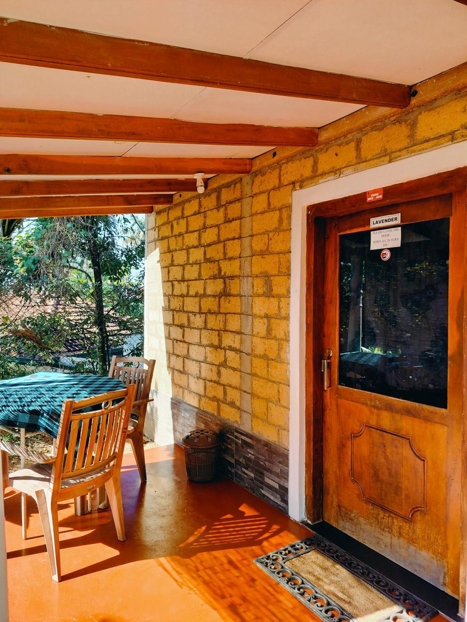 Nancy Guest Hotel Mirissa Exterior photo