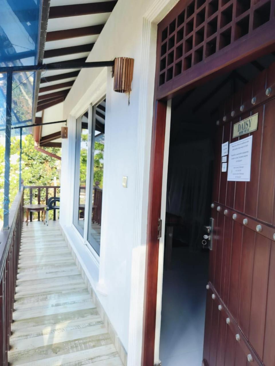 Nancy Guest Hotel Mirissa Exterior photo
